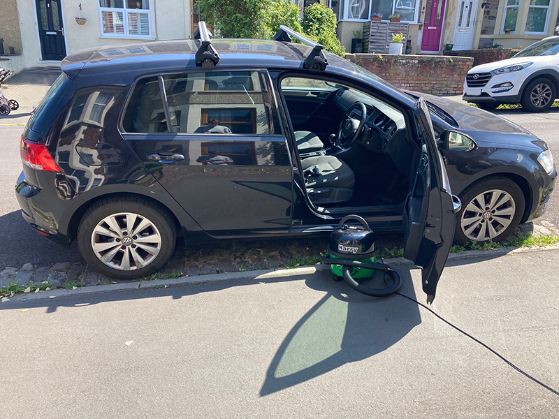 Harry vacuum car cleaning